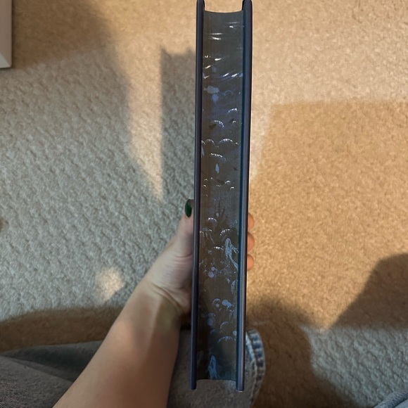 Illumicrate a dark and drowning tide - Picture 2 of 3